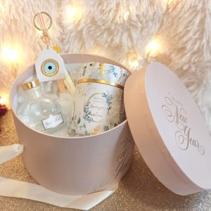 Χριστουγεννιάτικο Σετ Καπελιέρα Nude με Δώρα Ευκάλυπτος