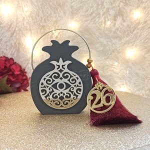 Γούρι Ρόδι Γκρι Δαντελωτό με Στεφάνι και Φούντα