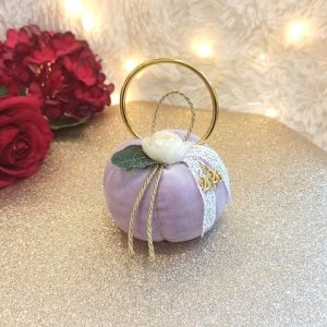 Βελούδινη Λιλά Κολοκύθα με Κρίκο