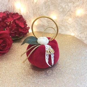 Βελούδινη Κόκκινη Κολοκύθα με Κρίκο